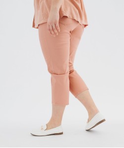 23WELUTA kaki