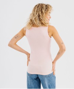 05TAVA rose